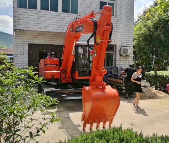 寶鼎90小型挖掘機(jī)