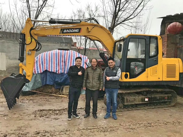 寶鼎小型挖掘機