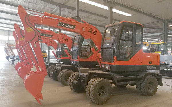 輪式挖掘機(jī)多少錢 輪式挖掘機(jī)多少錢