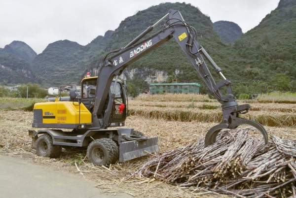 廣西多功能輪式i 挖掘機 廣西多功能輪式i 挖掘機