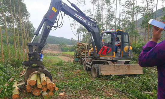 抓木機(jī) 寶鼎抓木機(jī) 抓木機(jī)廠家 抓木機(jī) 寶鼎抓木機(jī) 抓木機(jī)廠家