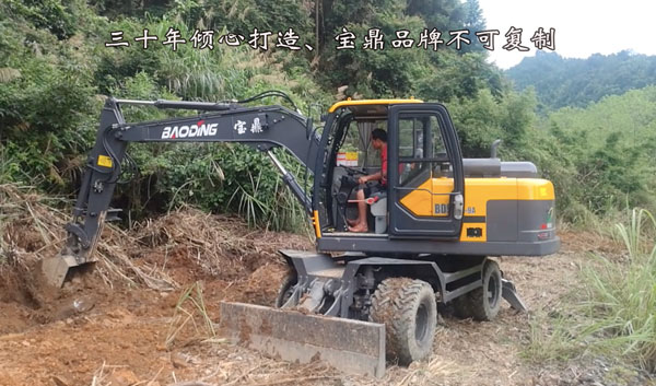 寶鼎95輪式抓木機 寶鼎95輪式抓木機