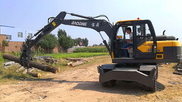 寶鼎輪式抓木機 寶鼎輪式抓木機