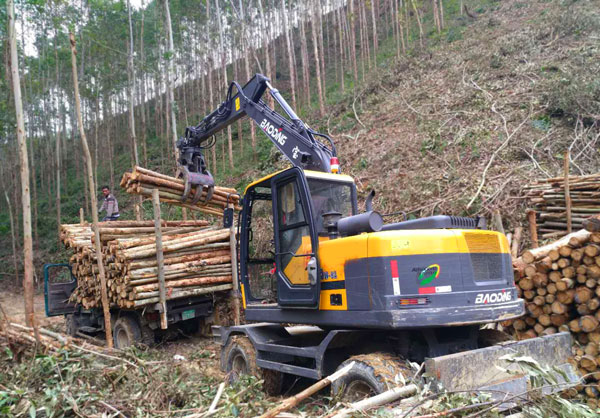 寶鼎輪式挖掘機抓木機 寶鼎輪式挖掘機抓木機