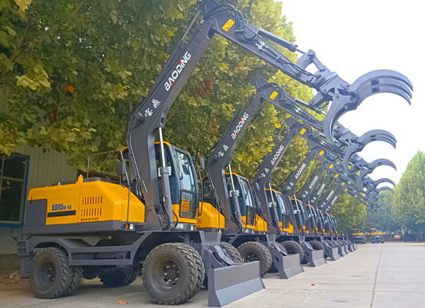 寶鼎輪式挖掘機抓木機廠家.jpg 寶鼎輪式挖掘機抓木機廠家.jpg