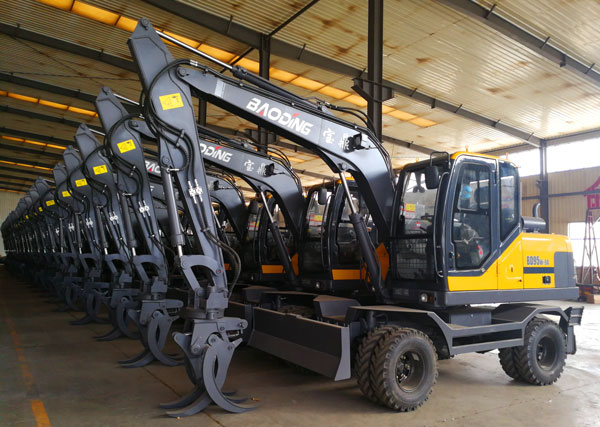 寶鼎輪式挖掘機抓木機廠家.jpg 寶鼎輪式挖掘機抓木機廠家.jpg