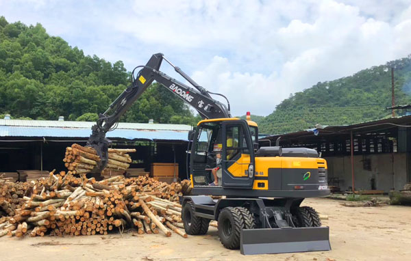 河南輪式抓木機.jpg 河南輪式抓木機.jpg