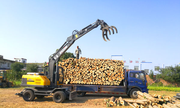 寶鼎輪式抓木機95車型.jpg 寶鼎輪式抓木機95車型.jpg