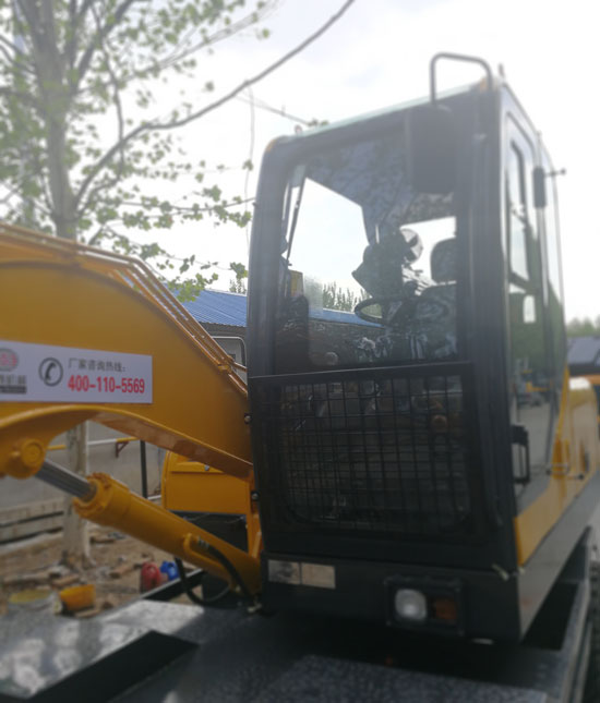 寶鼎輪式挖掘機抓木機廠家.jpg 寶鼎輪式挖掘機抓木機廠家.jpg