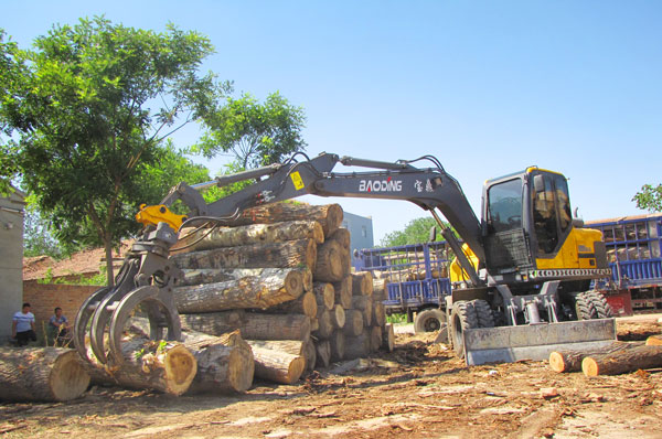 95輪式抓木機.jpg 95輪式抓木機.jpg