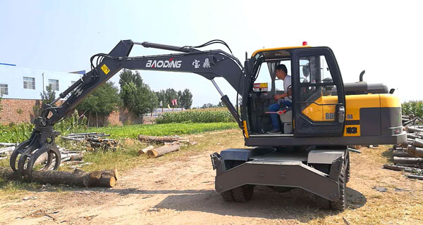 寶鼎輪式抓木機95車型.jpg 寶鼎輪式抓木機95車型.jpg