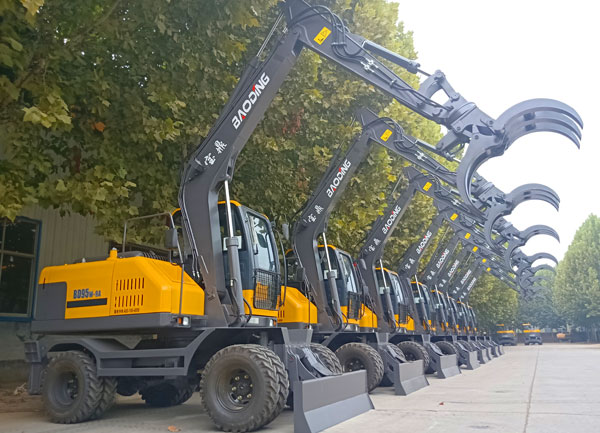 寶鼎輪式抓木機廠家95抓木機車型.jpg 寶鼎輪式抓木機廠家95抓木機車型.jpg