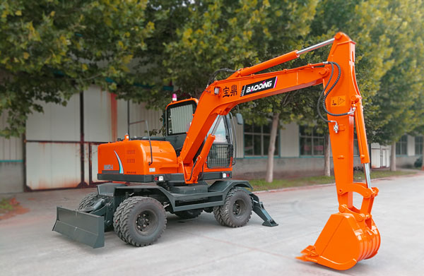 寶鼎膠輪式挖掘機車型.jpg 寶鼎膠輪式挖掘機車型.jpg