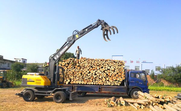 寶鼎抓木機(jī)95車(chē)型.jpg 寶鼎抓木機(jī)95車(chē)型.jpg