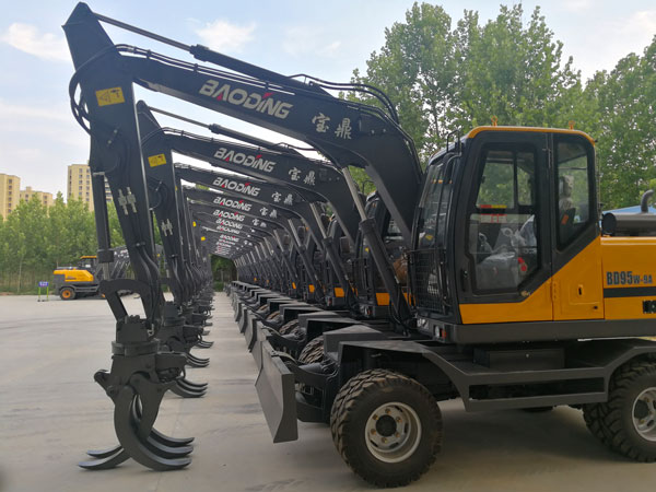 寶鼎抓木機(jī)廠家.jpg 寶鼎抓木機(jī)廠家.jpg