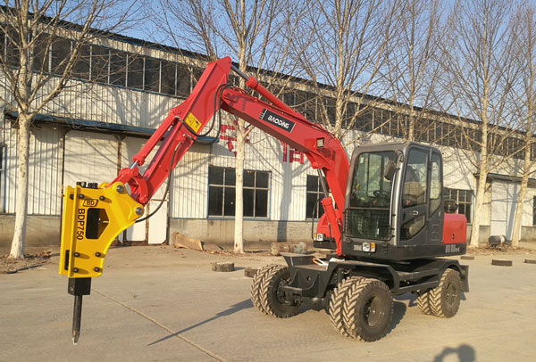 80輪式挖掘機.jpg 80輪式挖掘機.jpg