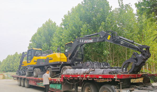 寶鼎抓木機(jī).jpg 寶鼎抓木機(jī).jpg