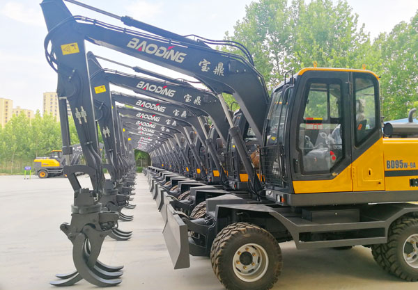 寶鼎抓木機(jī)廠家.jpg 寶鼎抓木機(jī)廠家.jpg