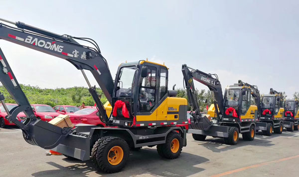 寶鼎輪式挖掘機抓木機.jpg 寶鼎輪式挖掘機抓木機.jpg