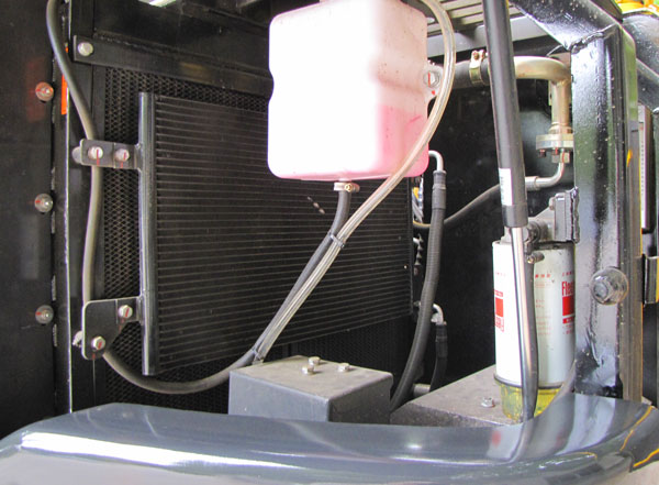 抓木機散熱系統.jpg 抓木機散熱系統.jpg