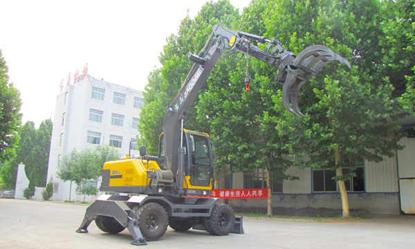 寶鼎95抓木機卷揚機車型.jpg 寶鼎95抓木機卷揚機車型.jpg