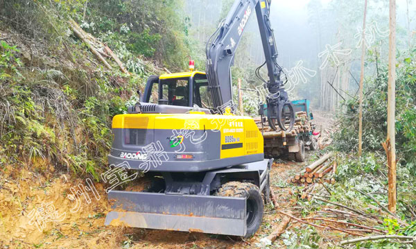 寶鼎抓木機95車型.jpg 寶鼎抓木機95車型.jpg