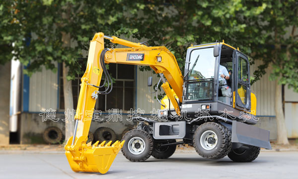 寶鼎多功能輪式挖掘機.jpg 寶鼎多功能輪式挖掘機.jpg