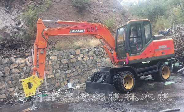 80輪式挖掘機(jī).jpg 80輪式挖掘機(jī).jpg