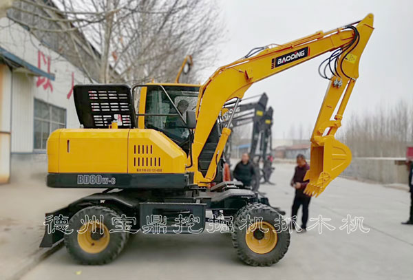 寶鼎輪式挖掘機(jī).jpg 寶鼎輪式挖掘機(jī).jpg