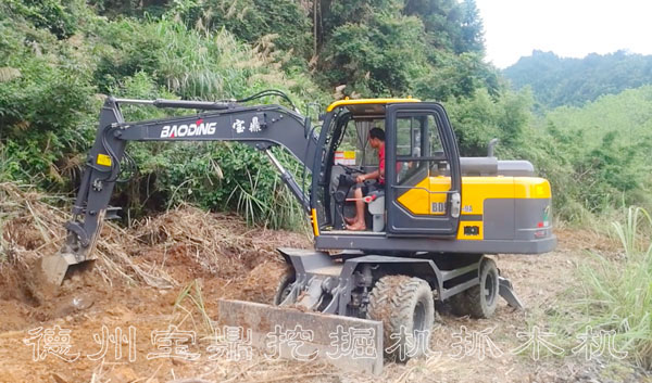 輪式挖掘機(jī)95車型.jpg 輪式挖掘機(jī)95車型.jpg