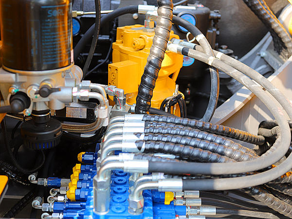 寶鼎80輪式挖掘機(jī) 寶鼎80輪式挖掘機(jī)