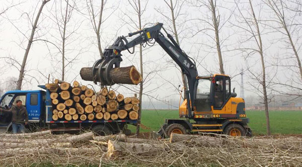 寶鼎95抓木機.jpg 寶鼎95抓木機.jpg