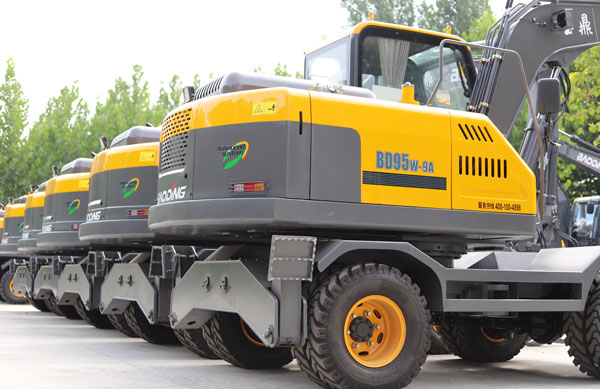 寶鼎挖掘機抓木機廠家.jpg 寶鼎挖掘機抓木機廠家.jpg