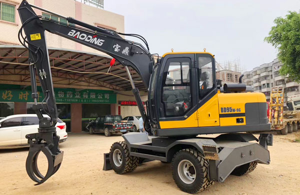 寶鼎抓木機(jī).jpg 寶鼎抓木機(jī).jpg