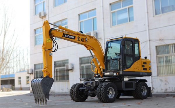 寶鼎80輪式挖掘機.jpg 寶鼎80輪式挖掘機.jpg