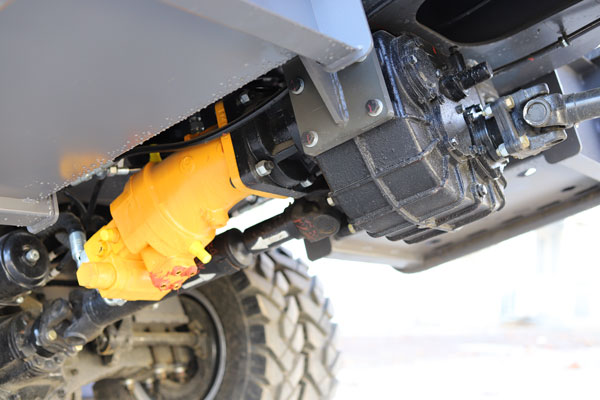 80輪式挖掘機液壓行走.jpg 80輪式挖掘機液壓行走.jpg