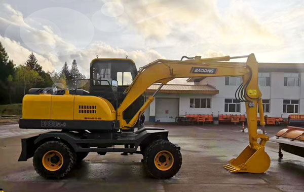 80輪式小挖掘機.jpg 80輪式小挖掘機.jpg