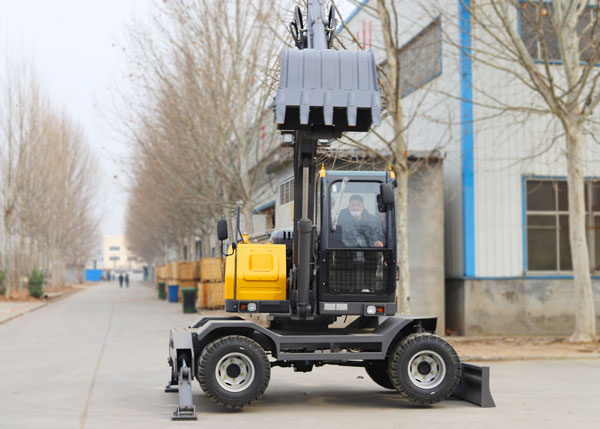 寶鼎輪挖掘機(jī)95車型.jpg 寶鼎輪挖掘機(jī)95車型.jpg