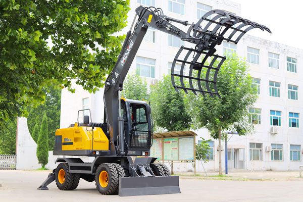 寶鼎多功能抓木機(jī).jpg 寶鼎多功能抓木機(jī).jpg