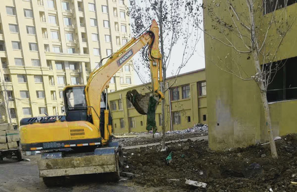 寶鼎輪式挖掘機(jī).jpg 寶鼎輪式挖掘機(jī).jpg