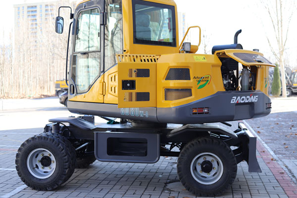 寶鼎輪式挖掘機.jpg 寶鼎輪式挖掘機.jpg