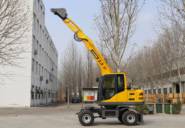 寶鼎輪式挖掘機.jpg 寶鼎輪式挖掘機.jpg