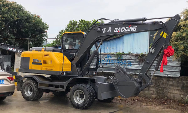 寶鼎95輪式挖掘機(jī).jpg 寶鼎95輪式挖掘機(jī).jpg