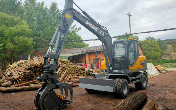 寶鼎95抓木機.jpg 寶鼎95抓木機.jpg