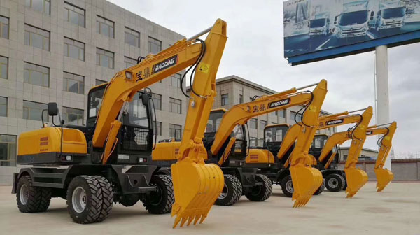 寶鼎80輪式挖掘機.jpg 寶鼎80輪式挖掘機.jpg