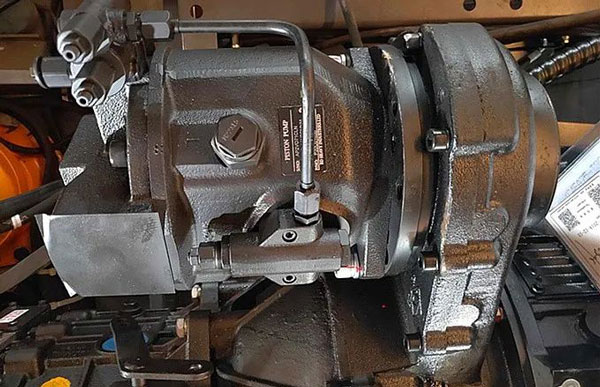 輪式挖掘機主泵