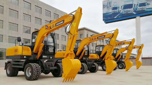 寶鼎80輪式挖掘機.jpg 寶鼎80輪式挖掘機.jpg