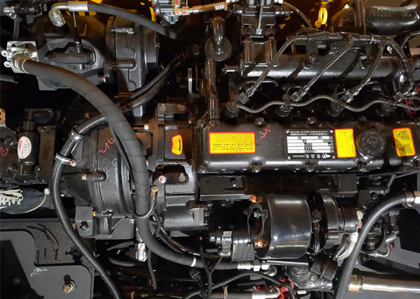 62.5kw玉柴發動機.jpg 62.5kw玉柴發動機.jpg