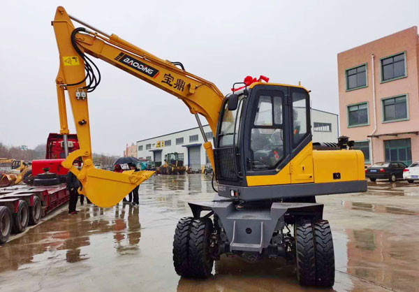 寶鼎80輪式挖掘機.jpg 寶鼎80輪式挖掘機.jpg