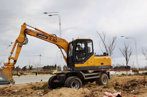 80輪式挖掘機.jpg 80輪式挖掘機.jpg